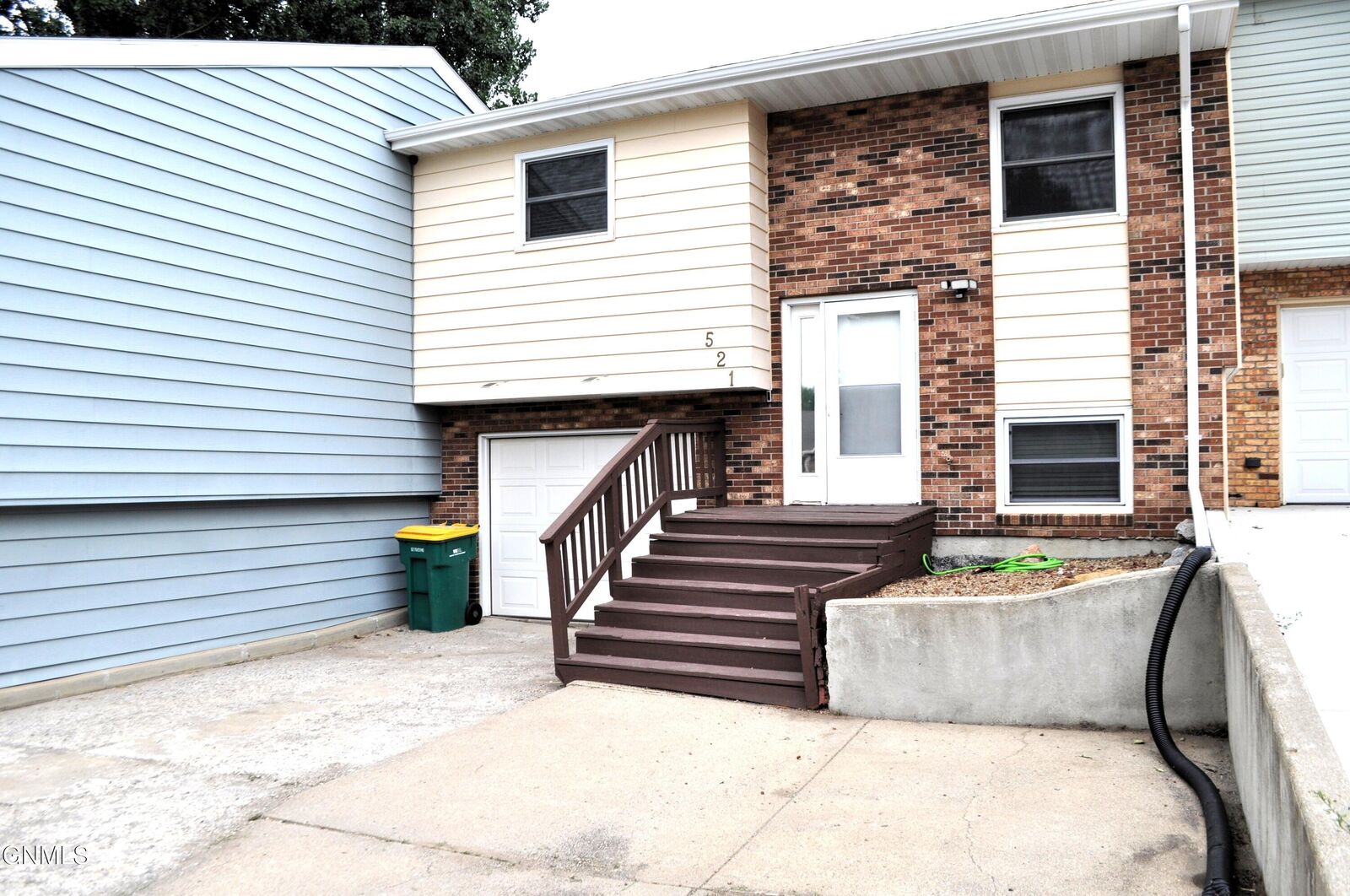 Property Photo:  521 Marilyn Drive  ND 58554 