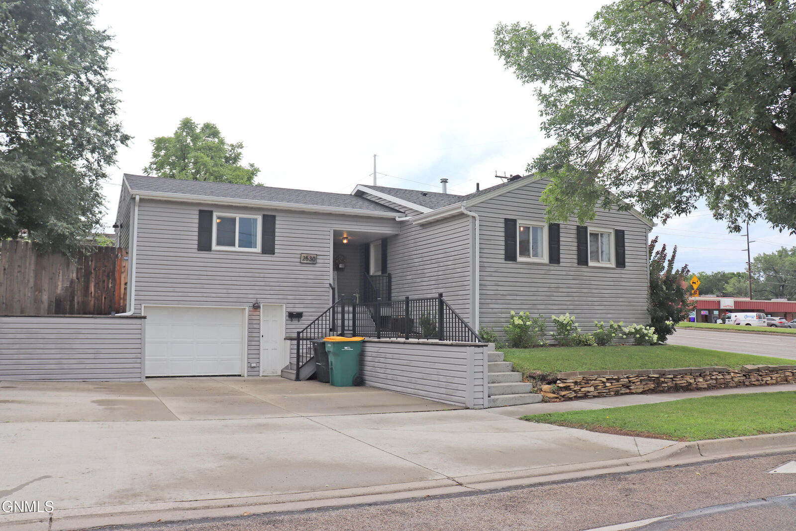 Property Photo: 2530 Rosser Avenue ND 58501