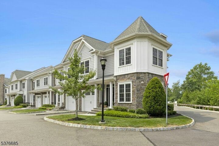 Property Photo: 321 E Grove St 14 NJ 07090