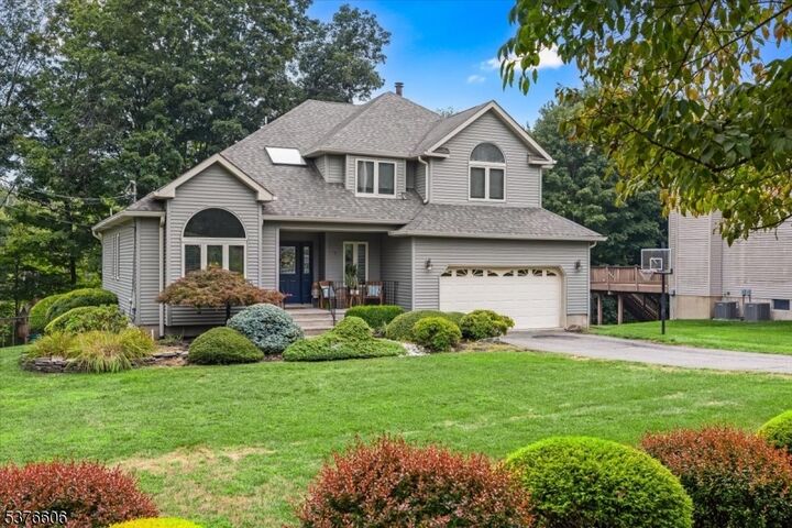 Property Photo: 5 W Elro Dr NJ 07438
