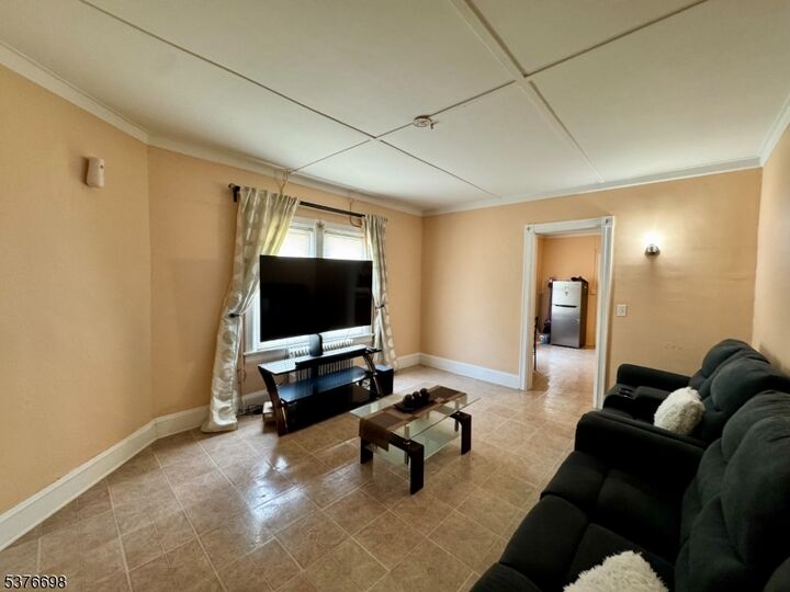Property Photo:  25 Gaston Ave 2  NJ 08869 