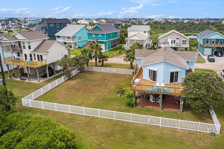 Property Photo:  4123 Isla Del Sol  TX 77554 