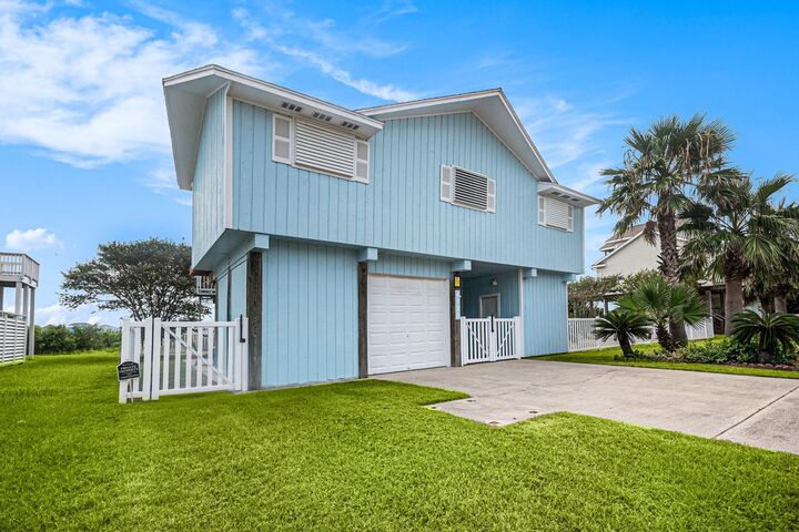 Property Photo:  4123 Isla Del Sol  TX 77554