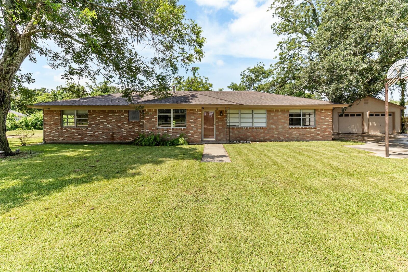 Property Photo: 2417 County Road 349 TX 77422