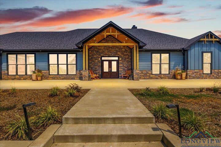 Property Photo: 1183 County Road 165 TX 75669