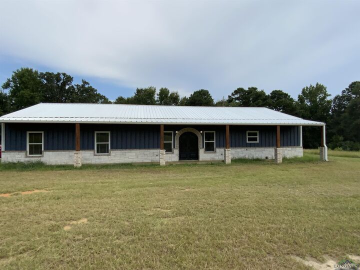 300 Bud Rd  Kilgore TX 75662 photo