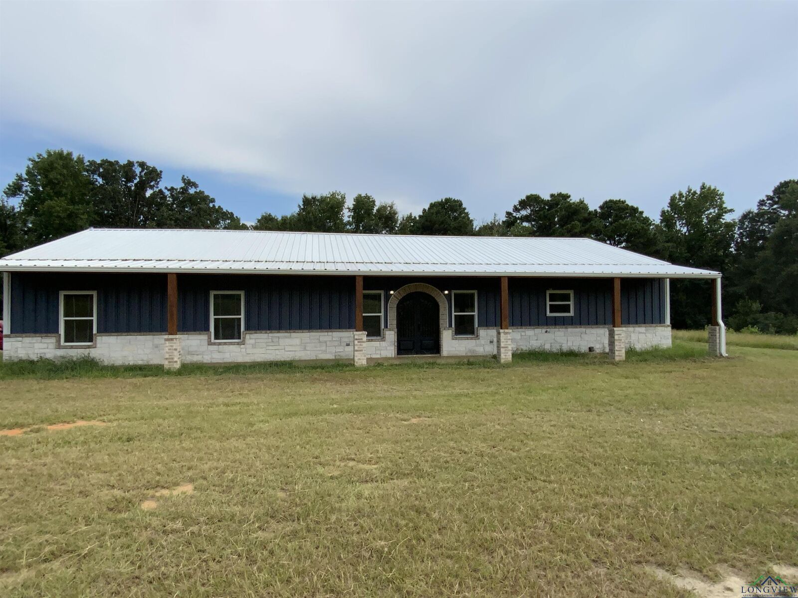 Property Photo:  300 Bud Rd  TX 75662 