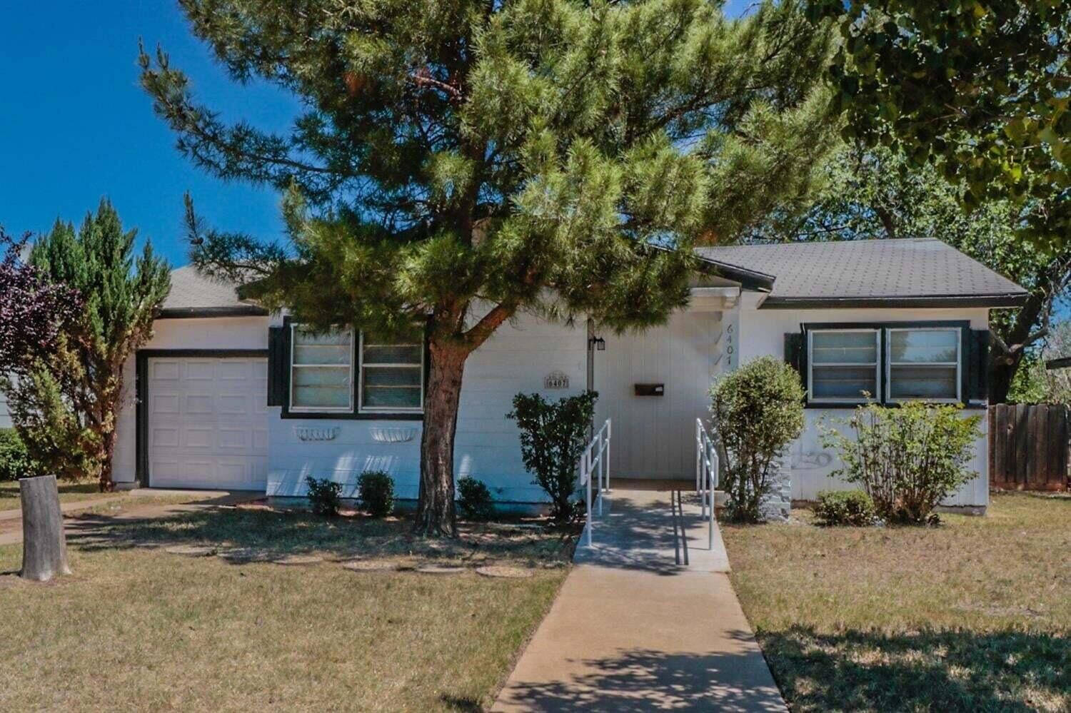 Property Photo:  6407 Ave T  TX 79412 