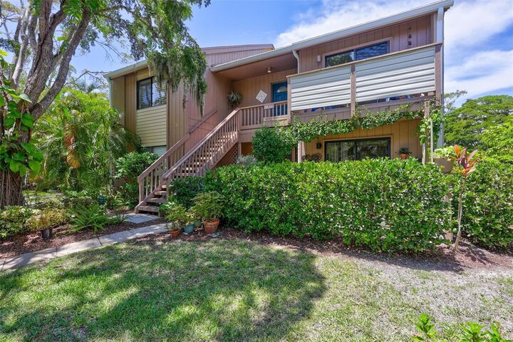 Property Photo: 1637 Brookhouse Court 244 FL 34231