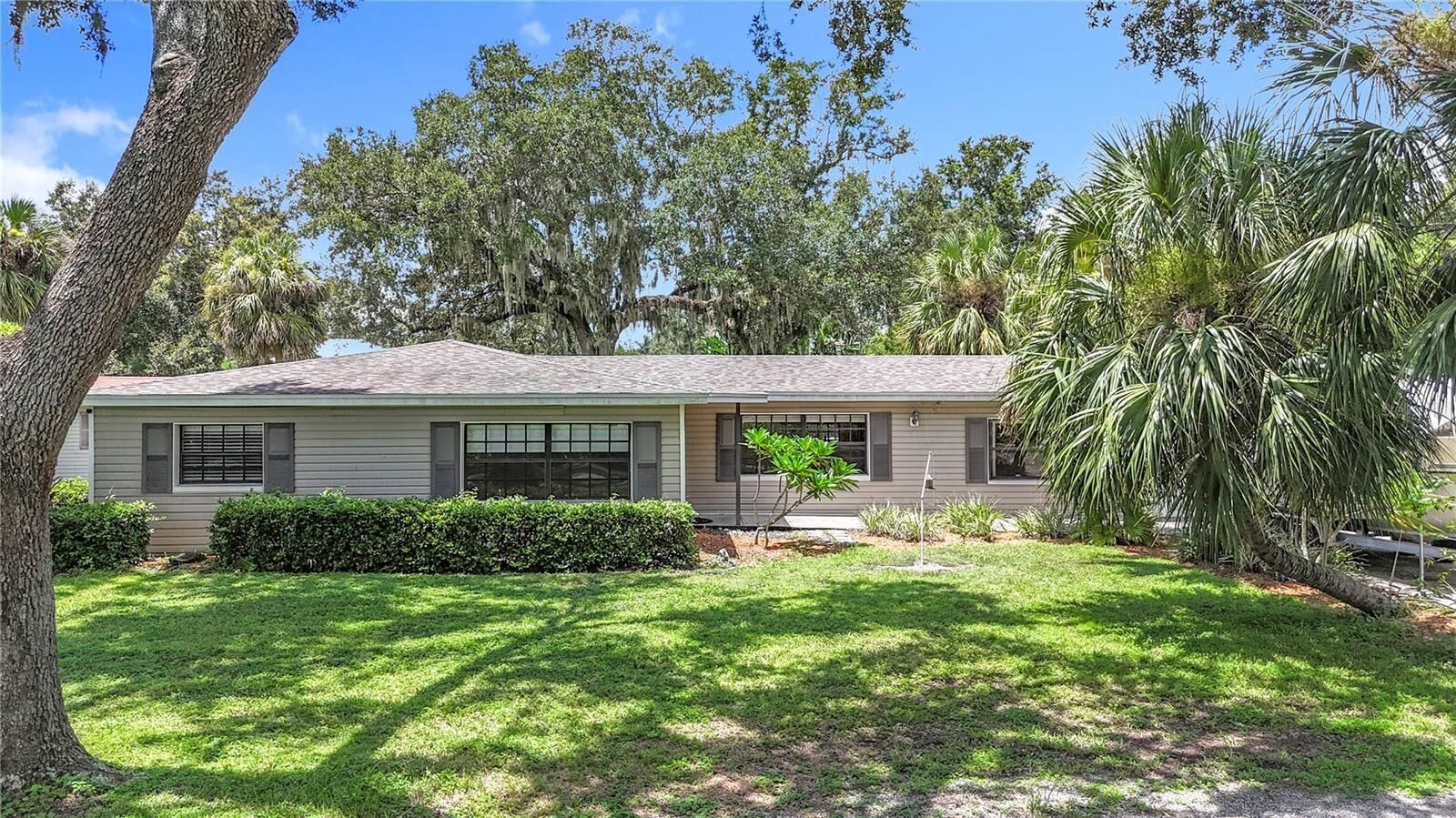Property Photo:  3804 Gallagher Road  FL 33527 