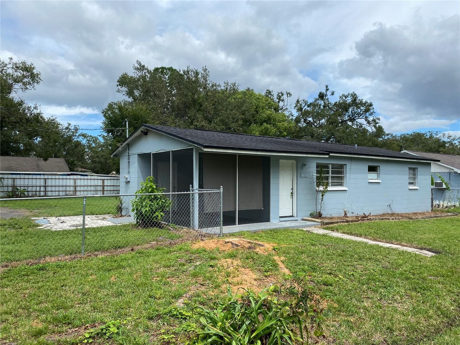 Property Photo: 7702 New York Drive FL 33619