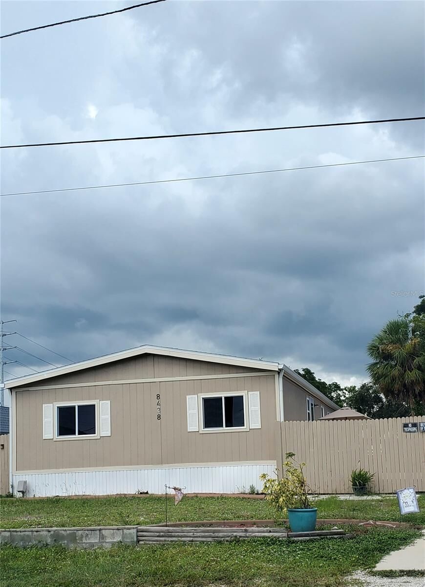 Property Photo:  8438 Formel Avenue  FL 34668 