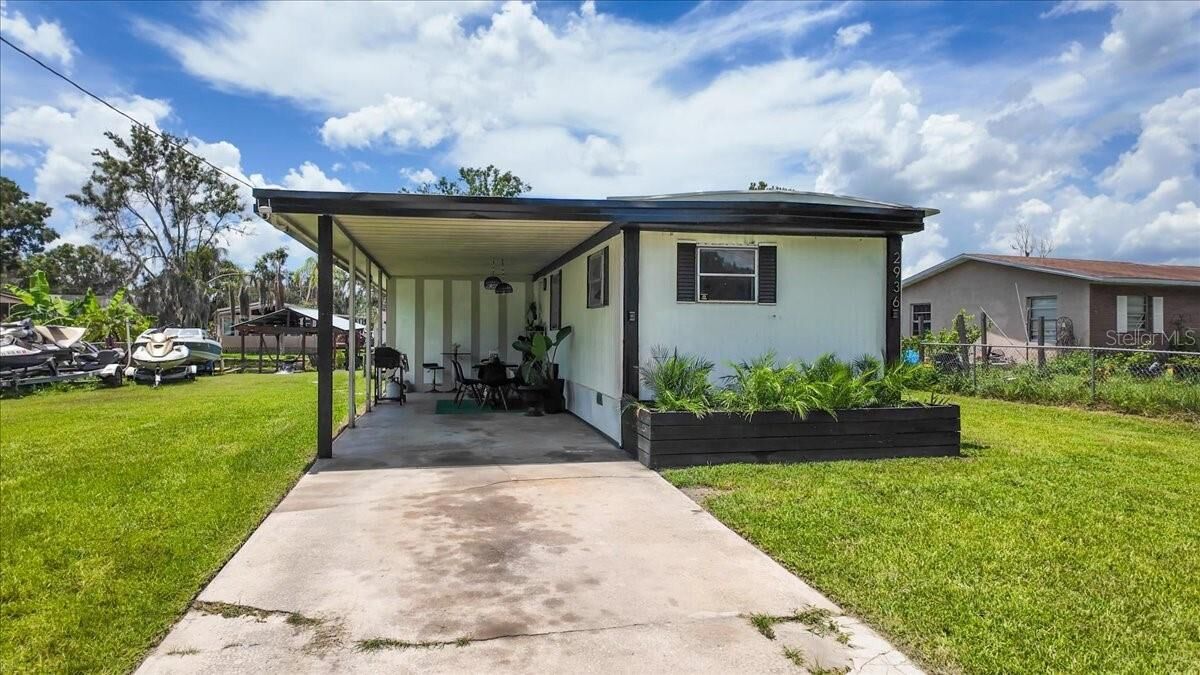 Property Photo: 2936 N Palm Circle FL 33844