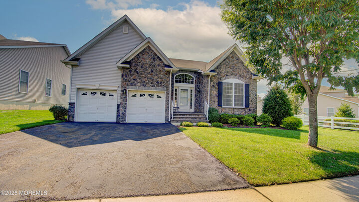 167 Scarborough Way  Marlboro NJ 07746 photo