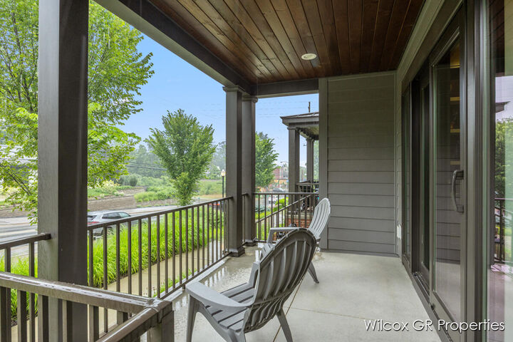 Property Photo:  7275 Schoolhouse Drive SE  MI 49301 