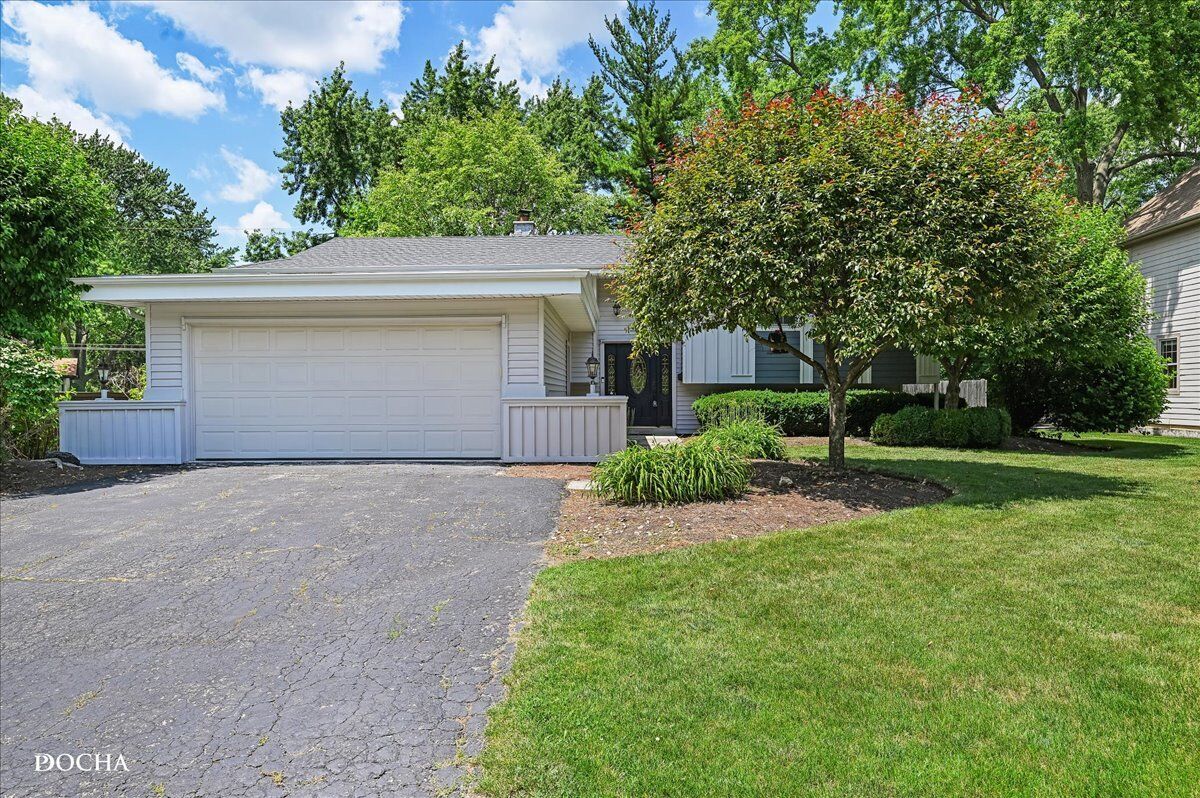 Property Photo:  425 W Gartner Road  IL 60540 