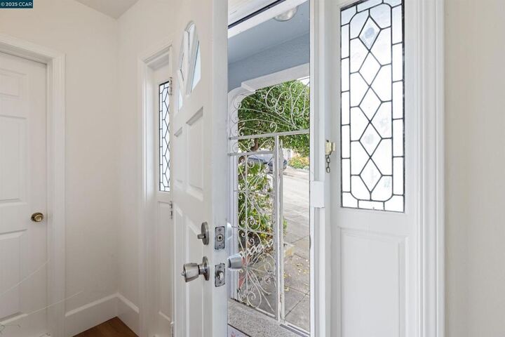 Property Photo: 263 Rhine St CA 94014