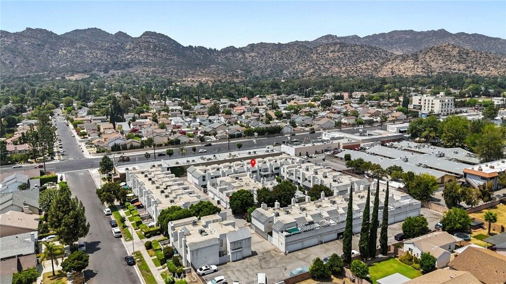Property Photo:  21901 Dupont Street 17  CA 91311 