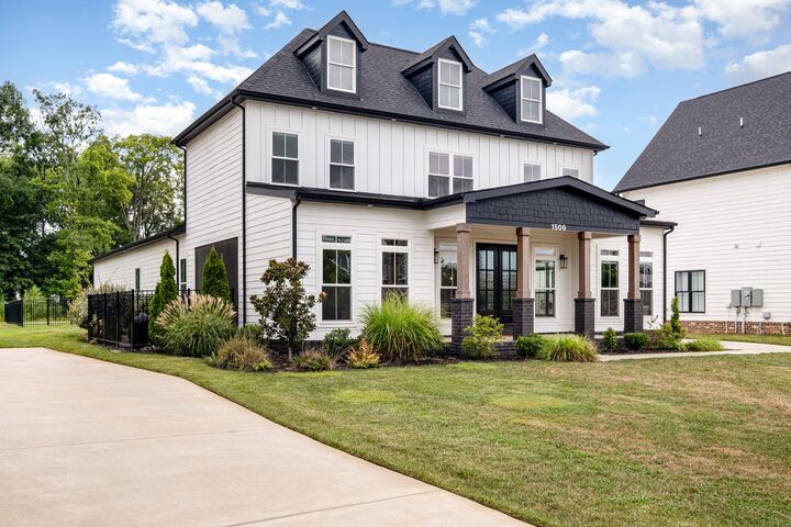 Property Photo: 1506 Shalom St TN 37128