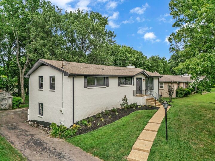 Property Photo: 662 Tobylynn Dr TN 37211