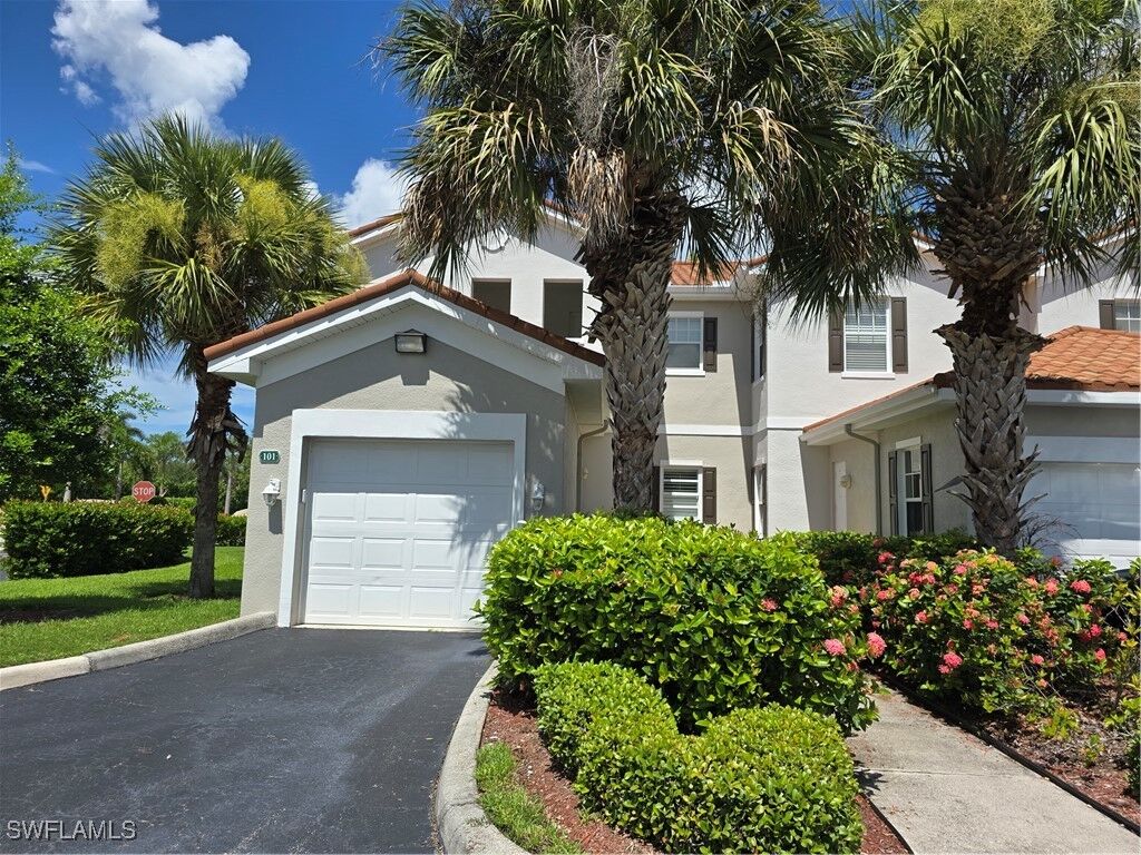 Property Photo:  1020 Peggy Circle 101  FL 34113 