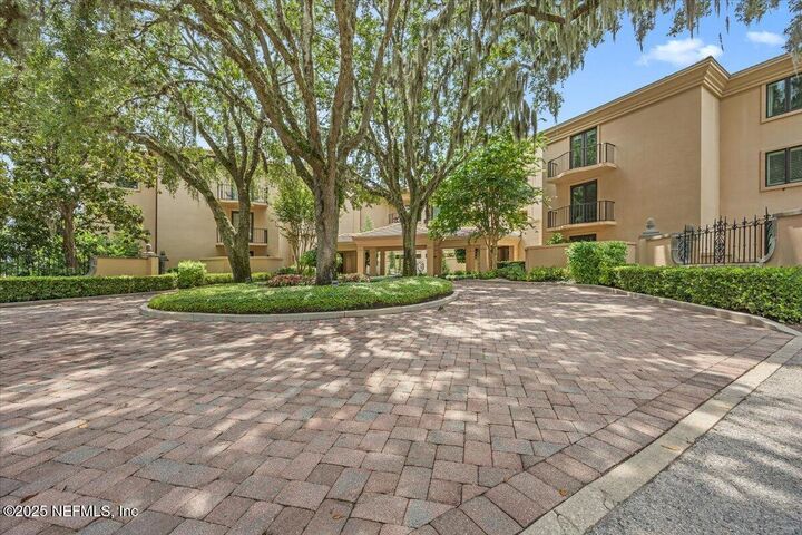 Property Photo:  6750 Epping Forest Way N 112  FL 32217 