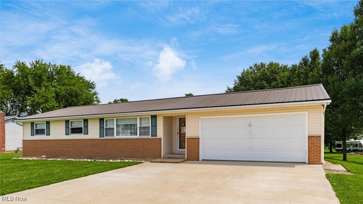 Property Photo:  2854 McFarland Drive  OH 43701 