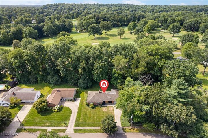 Property Photo: 2388 Banbury Road OH 44333