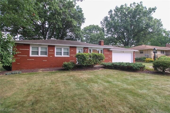 Property Photo:  223 Evergreen Drive  OH 44514 