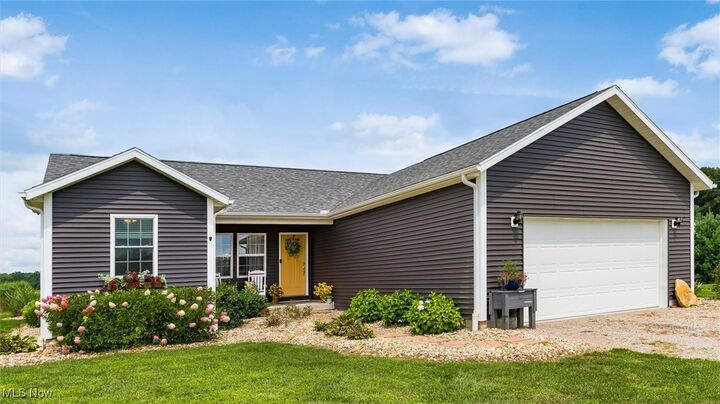 Property Photo:  505 Kenneth Drive  OH 43734 