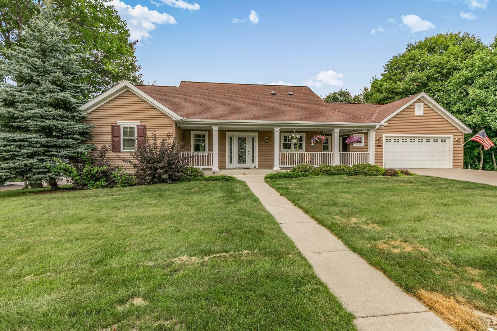 Property Photo:  1609 1st Street N  MN 56320 