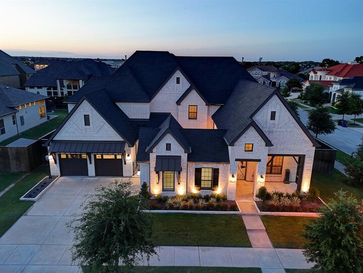 Property Photo: 13508 Spokane Way TX 75035