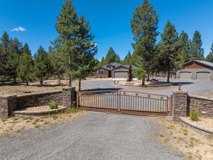 147522 Mabel Drive  La Pine OR 97739 photo