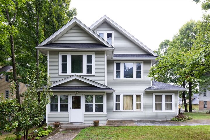 Property Photo:  51 South Lenox St 2  MA 01602 
