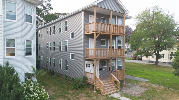 Property Photo: 99 June Street 3 MA 01602