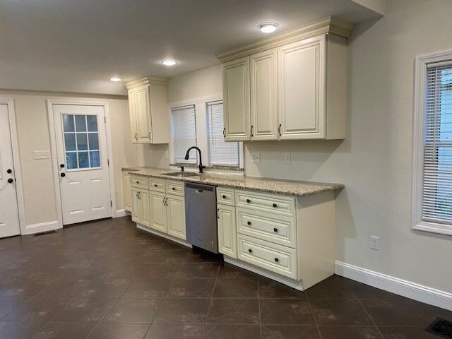 Property Photo:  13 Lakeview Road Sf  MA 01778 