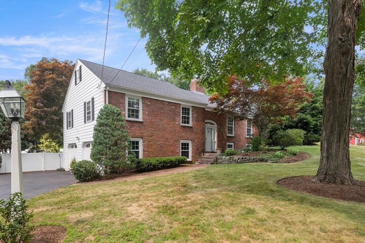 Property Photo:  10 Parsonage Ln  MA 01983