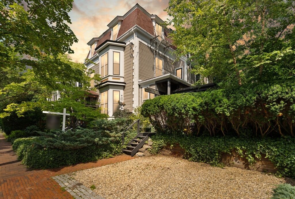Property Photo: 32 Hawthorn St MA 02138
