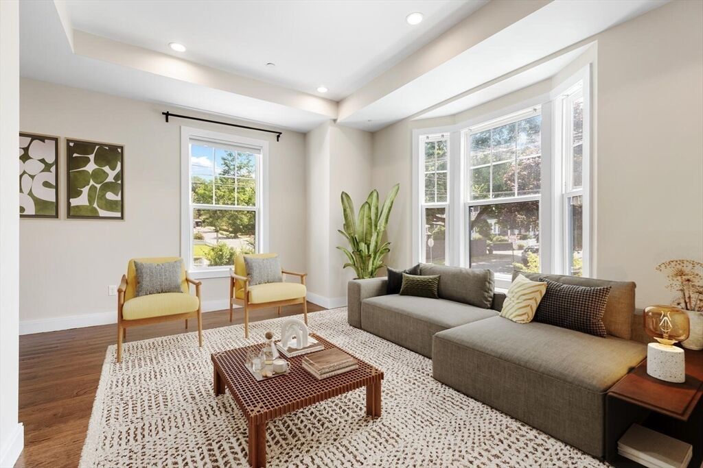 Property Photo:  28 Chestnut Street 1  MA 02176 