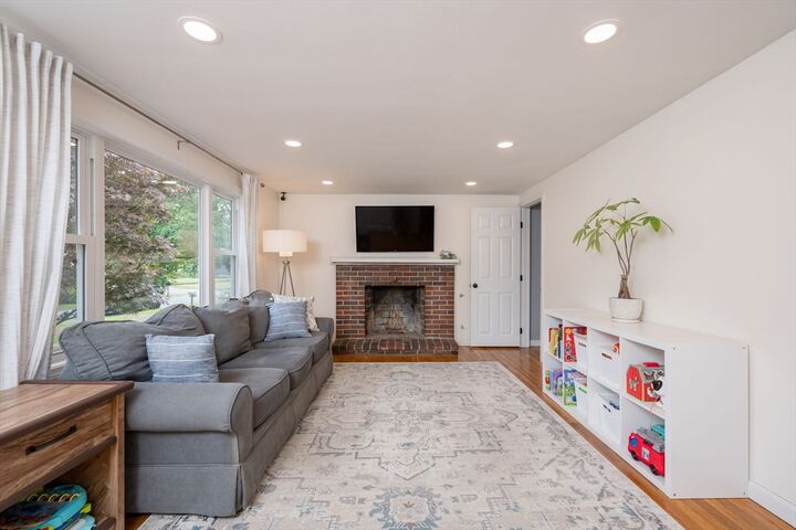 Property Photo:  410 Oak St  MA 02767 