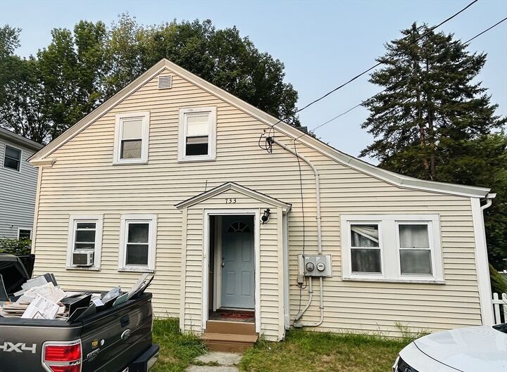 Property Photo:  733 Pleasant St 2  MA 01542 