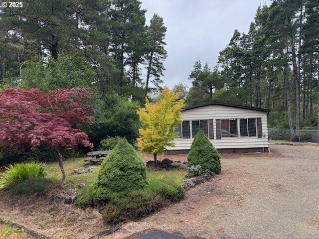 5419 Friendly Acres Rd  Florence OR 97439 photo