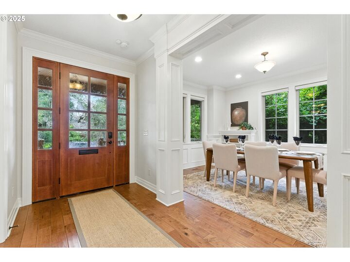 Property Photo:  784 3rd St  OR 97034 