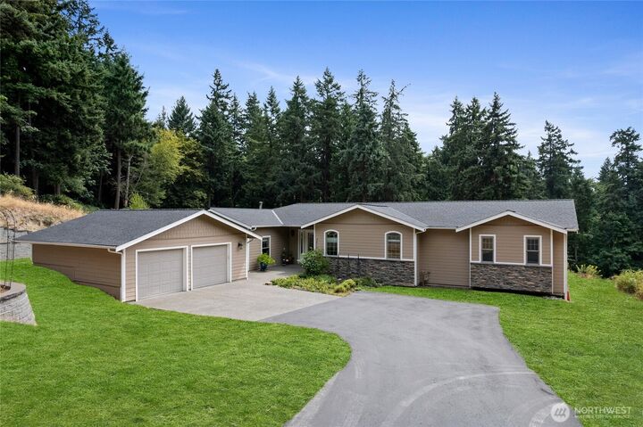 Property Photo: 3515 91st Avenue Ct E WA 98371