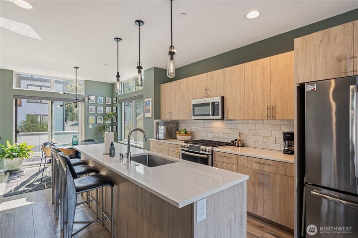 Property Photo: 5456 Delridge Way SW WA 98106