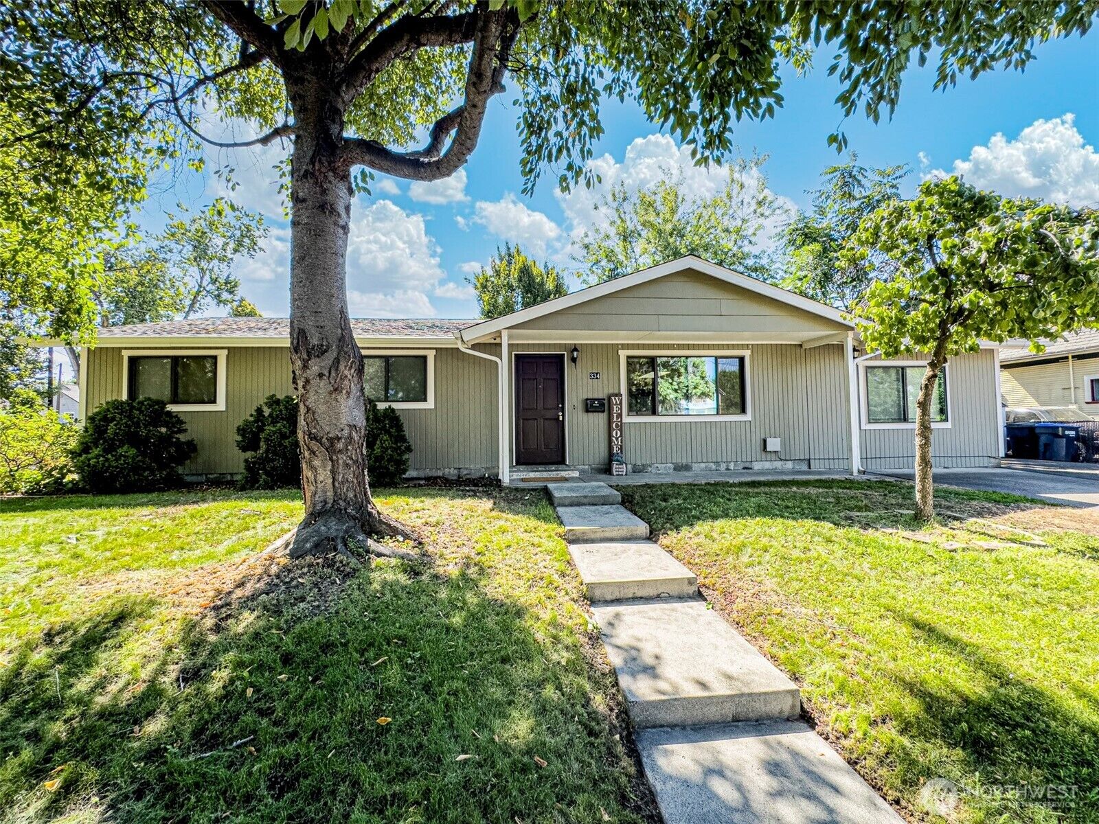 Property Photo:  334  Whitman Street  WA 99362 