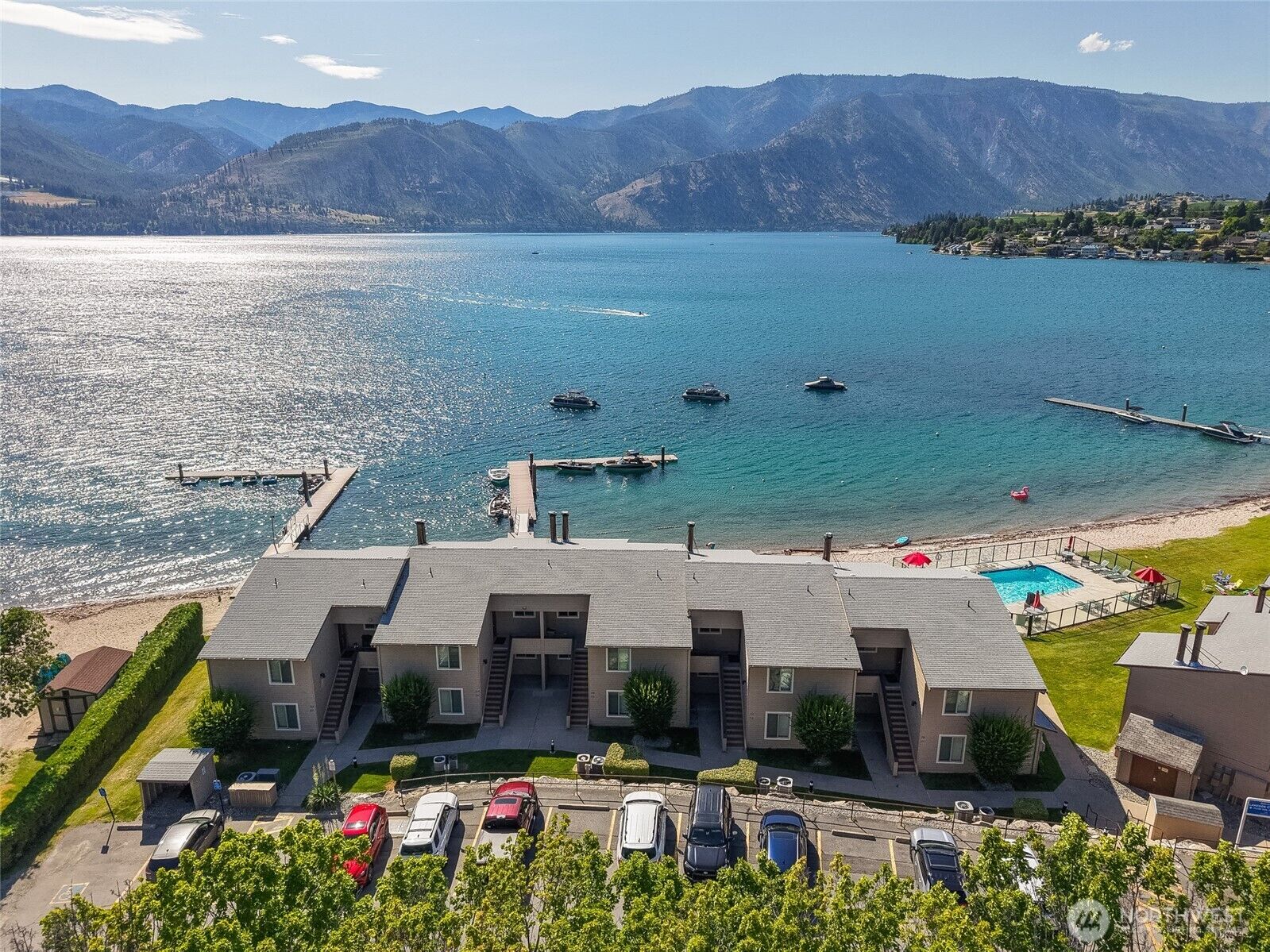 Property Photo:  1  Lakeside 715-Q  WA 98831 