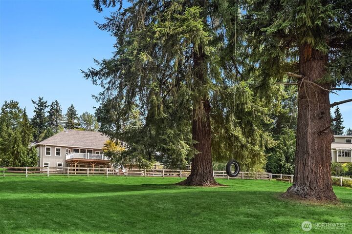 Property Photo:  12101  194th Avenue NE  WA 98053 