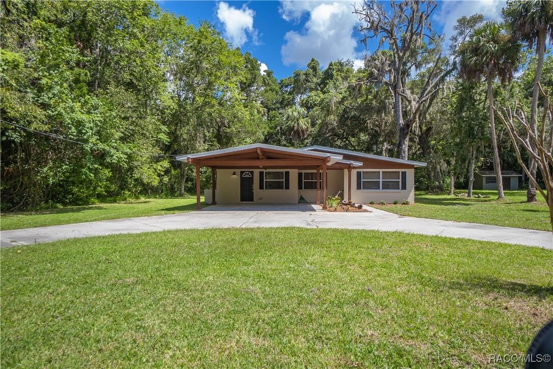 Property Photo:  1411 NW 19th Street  FL 34428 