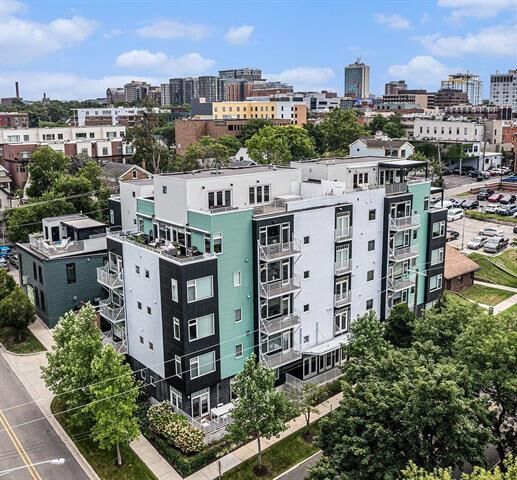 121 W Kingsley 502  Ann Arbor MI 48103 photo